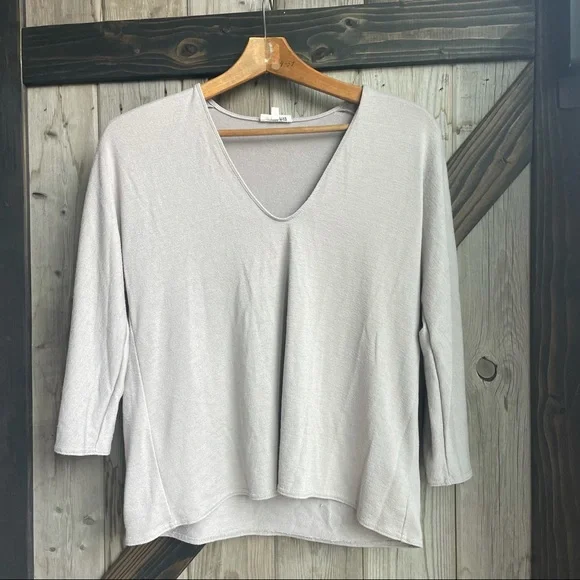 Wilfred Free v-neck gray blouse size xs - Picture 1 of 10